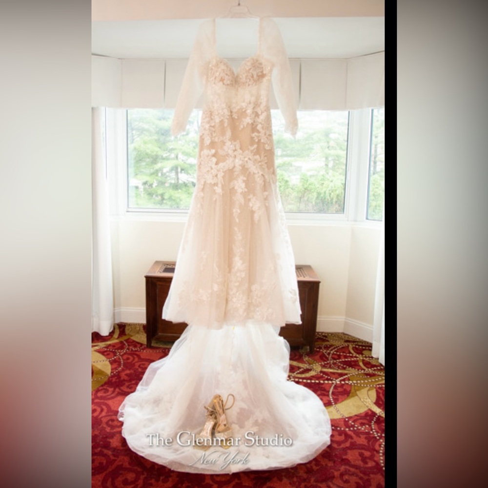 Essense of Australia WEDDING DRESS AND VEIL ๐ฐ๐ปโโ๏ธ - Picture 4 of 15